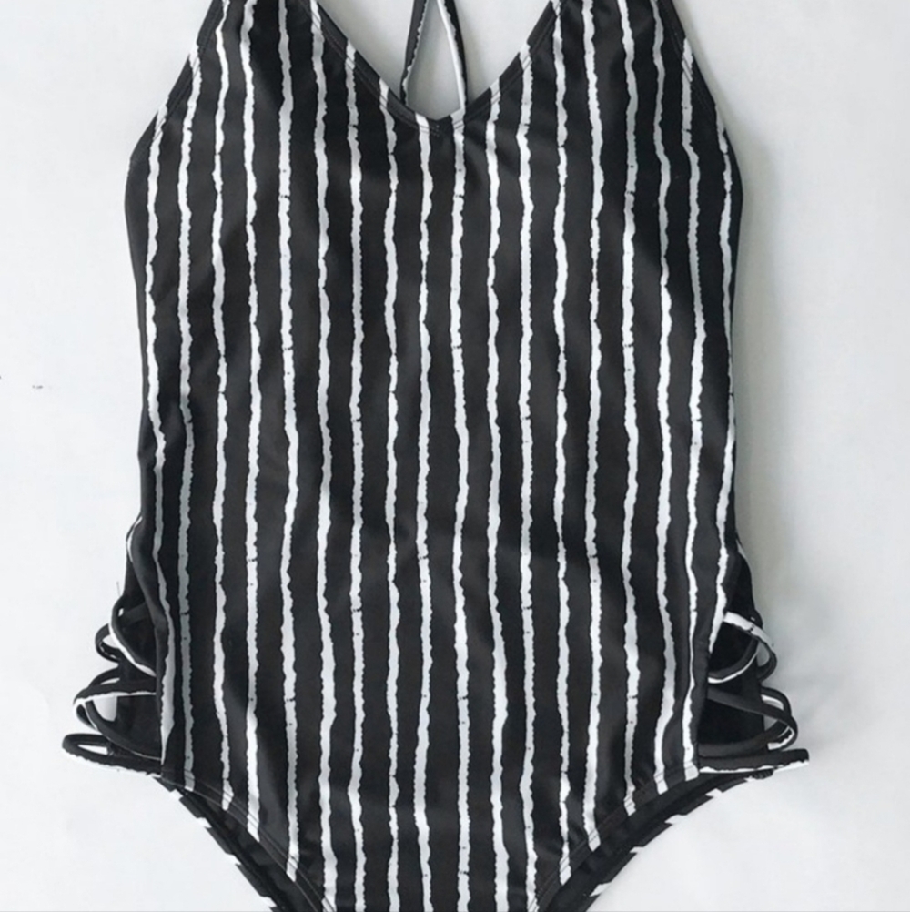 Cupshe Little Lady Black & White Striped One Piece Swimsuit M - Picture 4 of 16